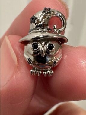 Gnoce Owl Charm Sterling Silver